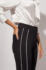 Calça Friso Couro